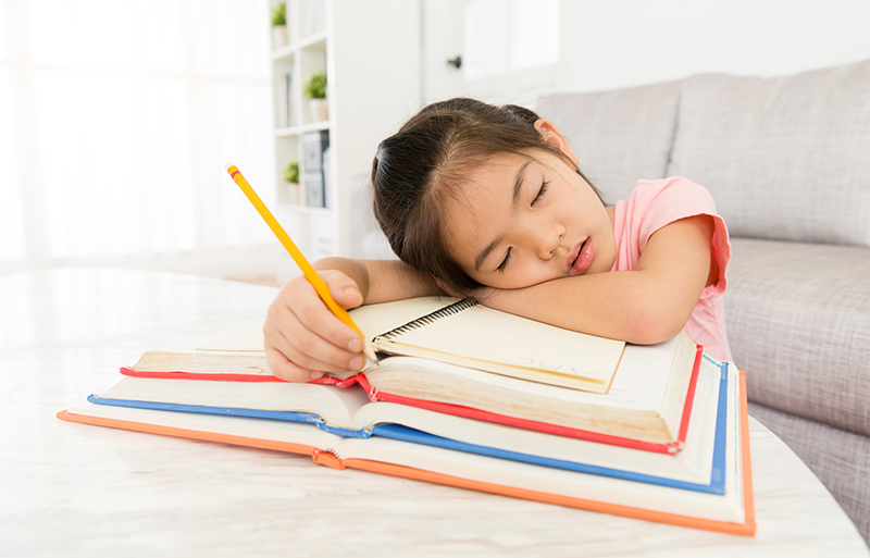 眠い時は英語の学習をやめるべき？