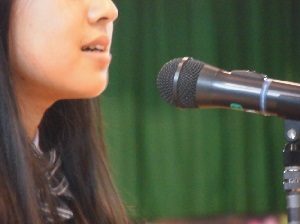 人前で話すのを楽しむ方法って？